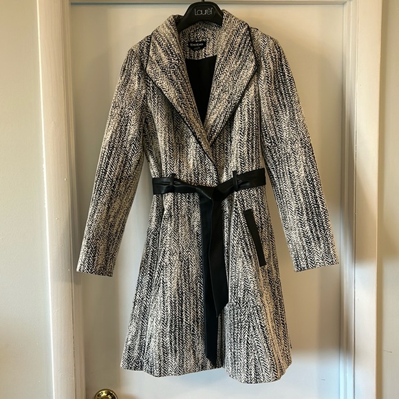 bebe Jackets & Blazers - Bebe stylish Gray Coat with faux leather accents  - Size Small - A Line Flirty